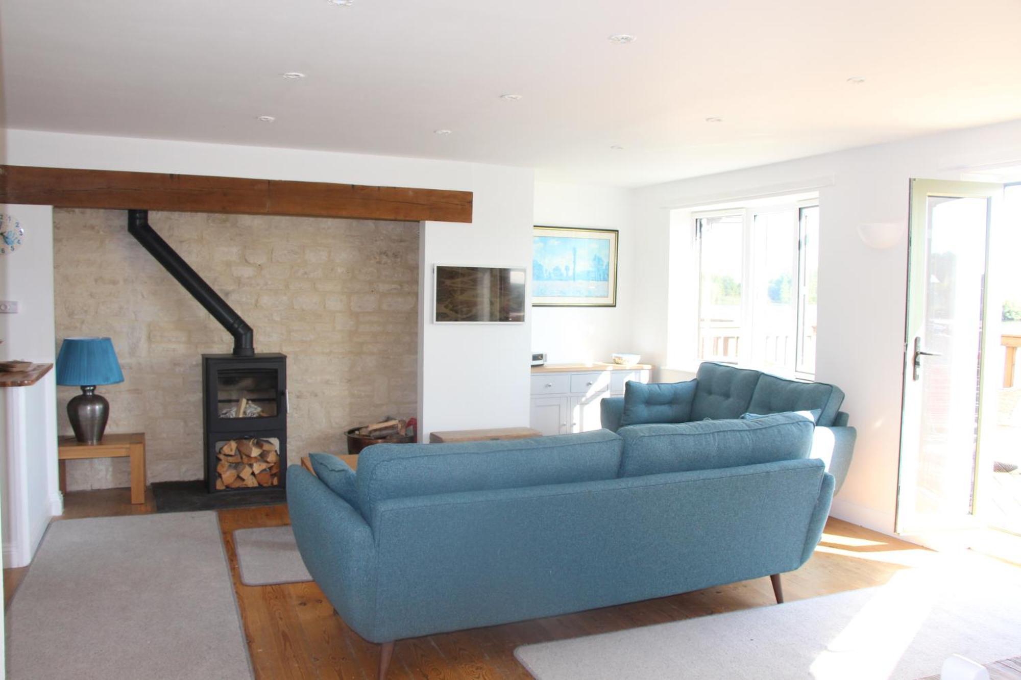 Coot Cottage - Holiday House With Fantastic Lake Views Somerford Keynes Exterior foto